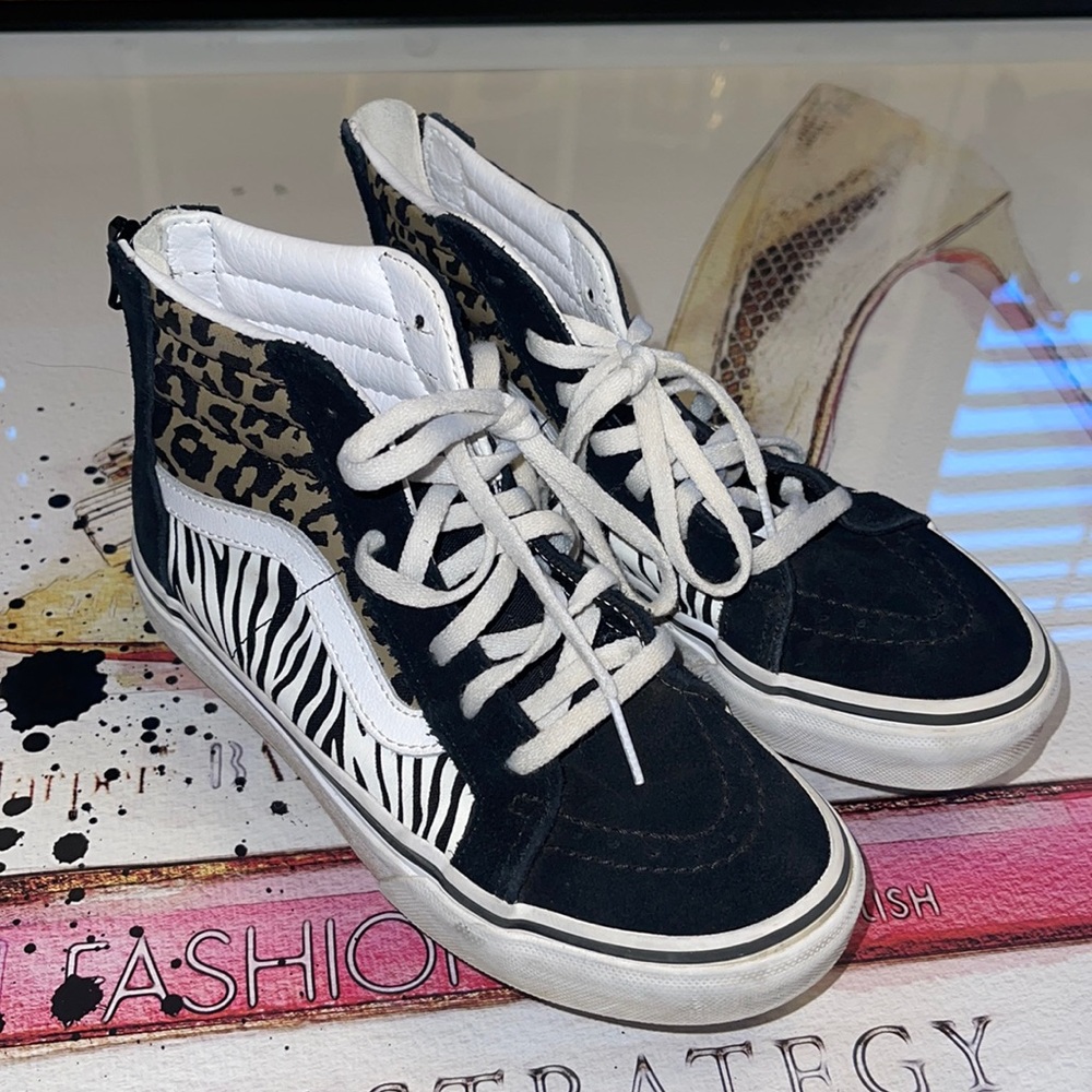 Vans Kids High Tops with Animal Print, size 2